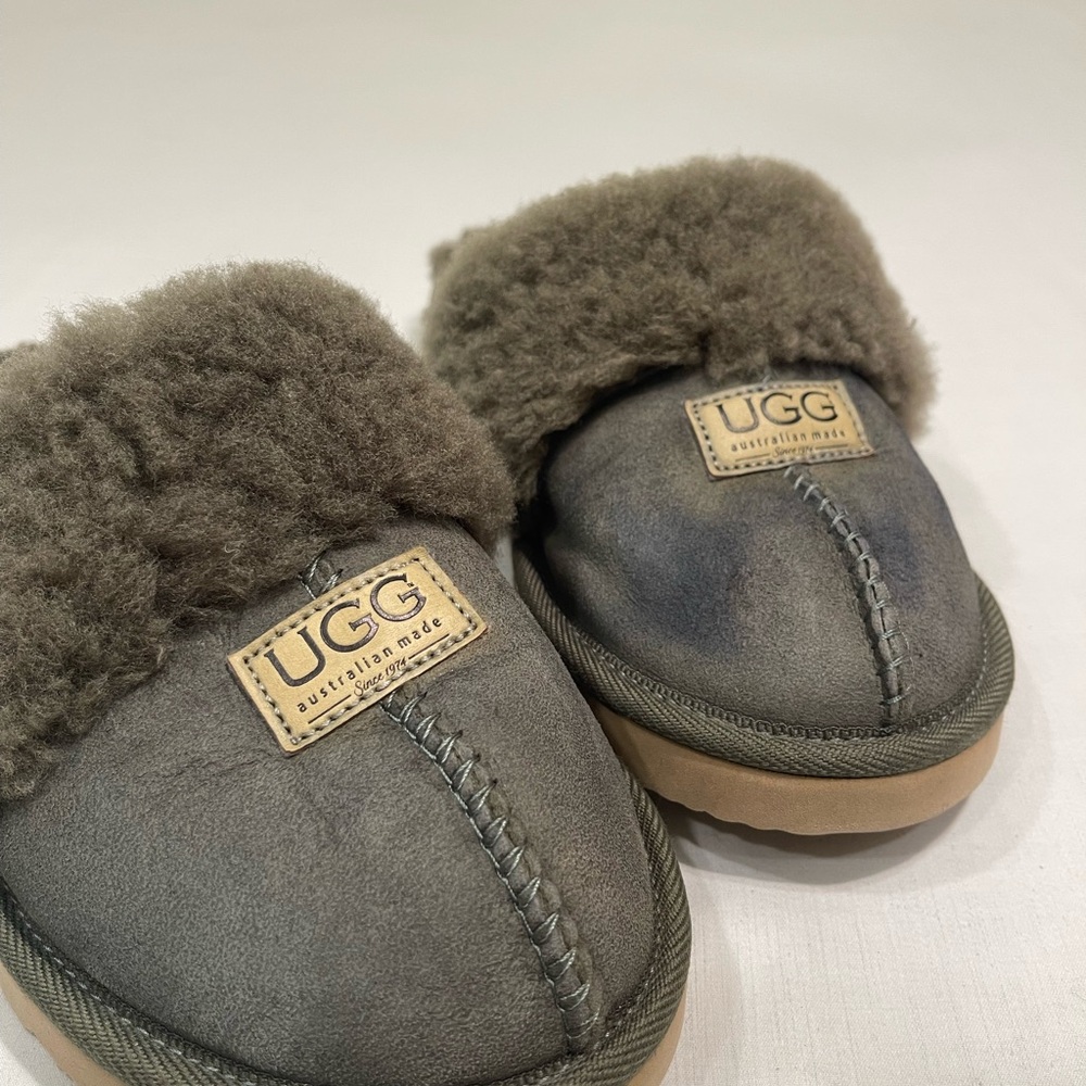 UGG SINCE 1974 Women's Limited Edition Heritage Designer Slipper Size 11